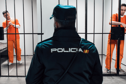 Desarticulada en España banda que estafó 200 mil euros en criptomonedas